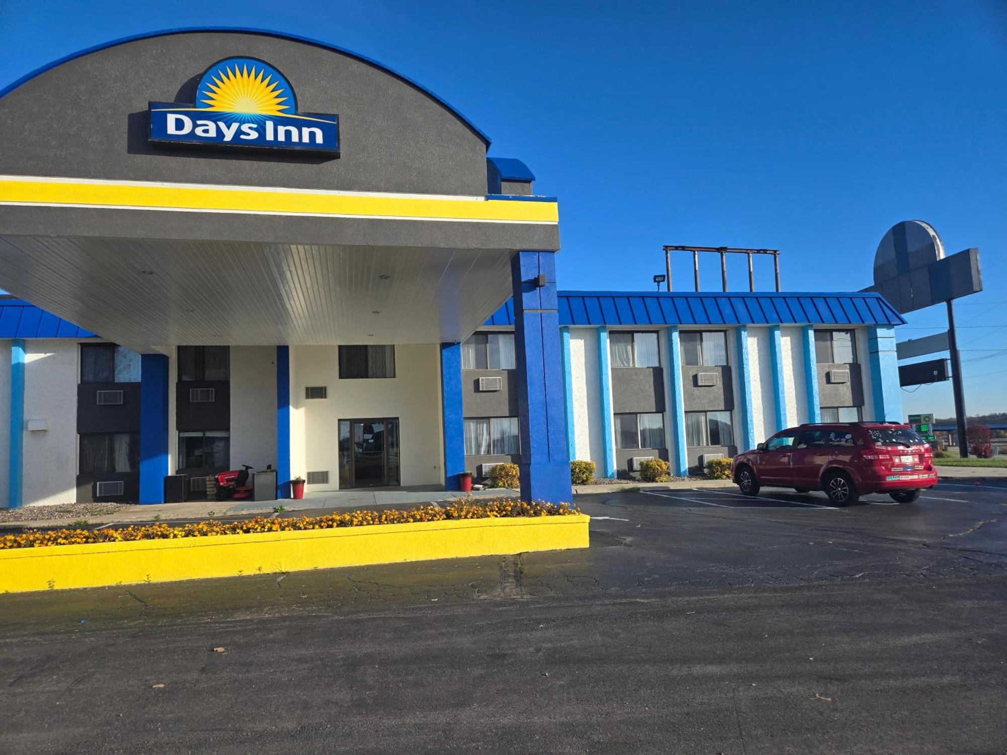 Days Inn By Wyndham Portage Exterior photo