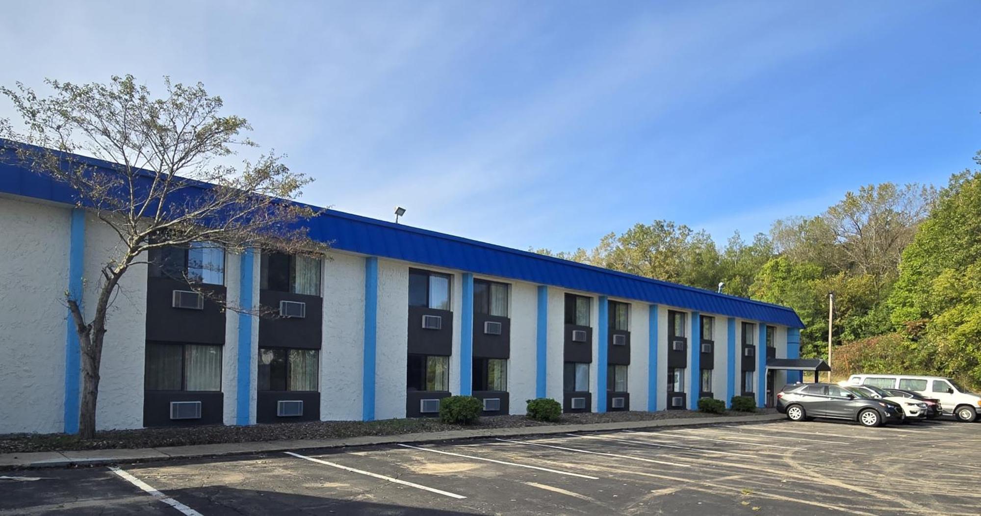 Days Inn By Wyndham Portage Exterior photo